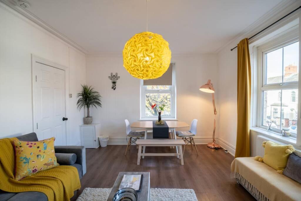 Phenix Central - Huge 3 Bed, Super Equipped Apartment. Cardiff Exterior photo